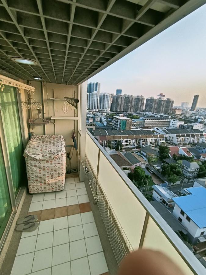 溫馨小屋 Банкок Екстериор снимка